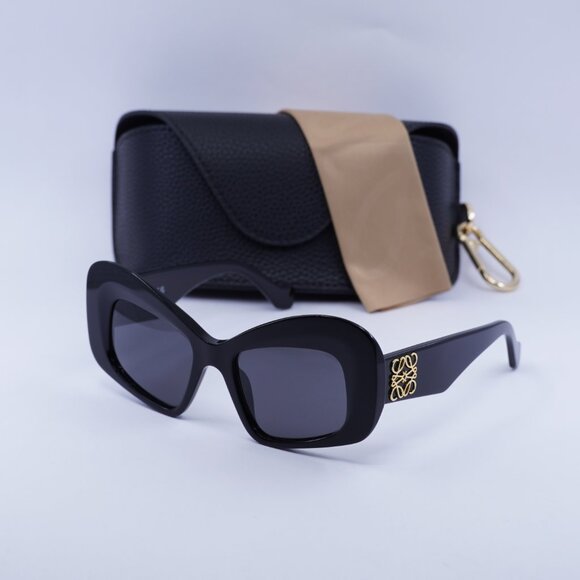 Loewe LW40128I 01A Cat Eye Sunglasses – Black\Smoke - Picture 7 of 10